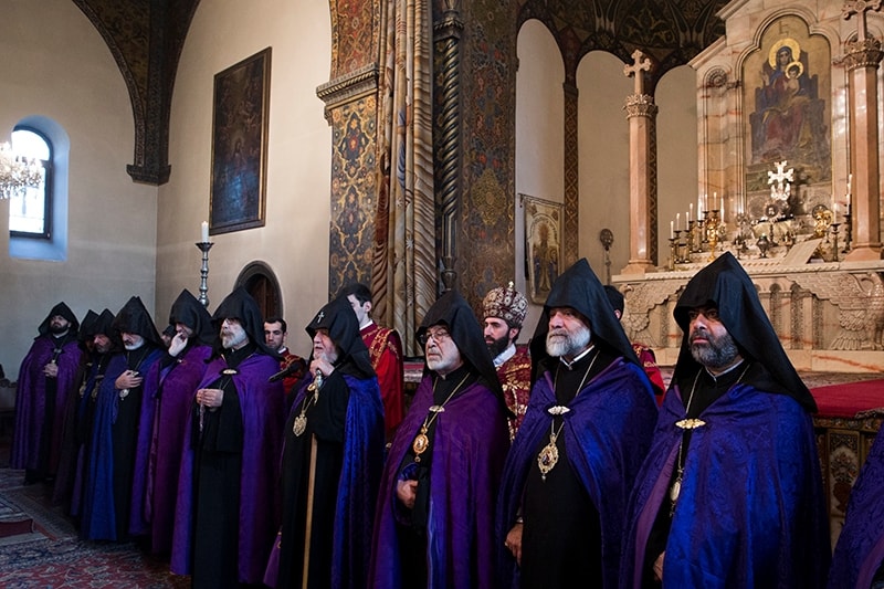 Առաջին լուսավորիչների տոնի առիթով դուրս բերվեց Աստվածամուխ Սուրբ Գեղարդը (նկարներ) 12 02.12.01