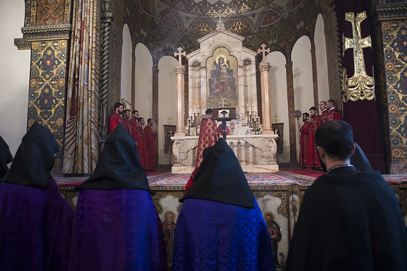 Առաջին լուսավորիչների տոնի առիթով դուրս բերվեց Աստվածամուխ Սուրբ Գեղարդը (նկարներ) 20 02.12.09