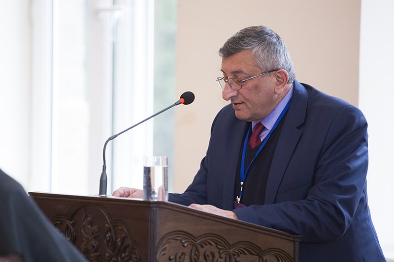 Մայր Աթոռում սկսվեց «Հովհան Օձնեցի Իմաստասեր կաթողիկոսը և նրա ժամանակը» գիտաժողովը (նկարներ) 19 5 8