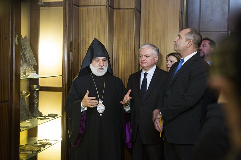 Բուլղարիայի Հանրապետության նախագահը այցելեց Մայր Աթոռ Սուրբ Էջմիածին 16 05.02