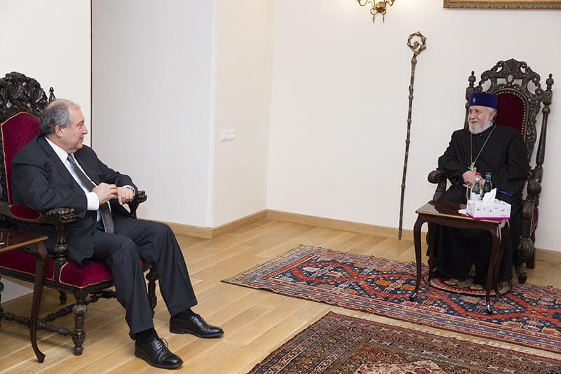 Ամենայն Հայոց Կաթողիկոսն ընդունել է ՀՀ նախագահի թեկնածու Արմեն Սարգսյանին 12 1 01