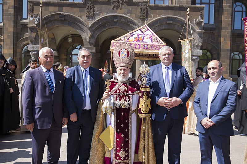 Մայր Աթոռ Սուրբ Էջմիածնում նշվեց Սուրբ Հարության տոնը (նկարներ) 22 1 11