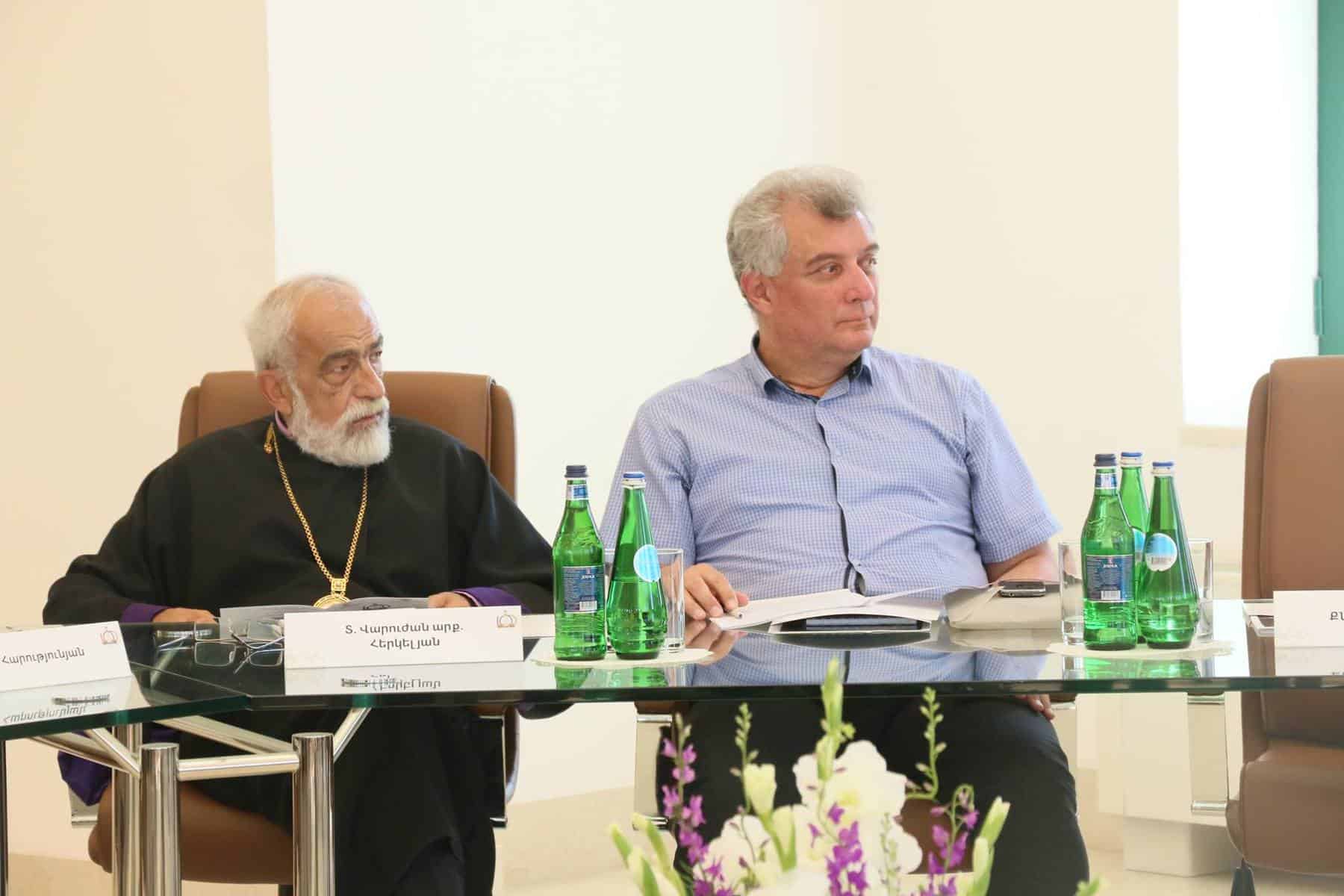 «Հայաստանի Հանրապետությունը և Հայ Եկեղեցու դերակատարությունը հայոց պետականության կայացման գործում (1918-2018 թթ.)» խորագրով գիտաժողով Մայր Աթոռ Սուրբ Էջմիածնում 14 03.23
