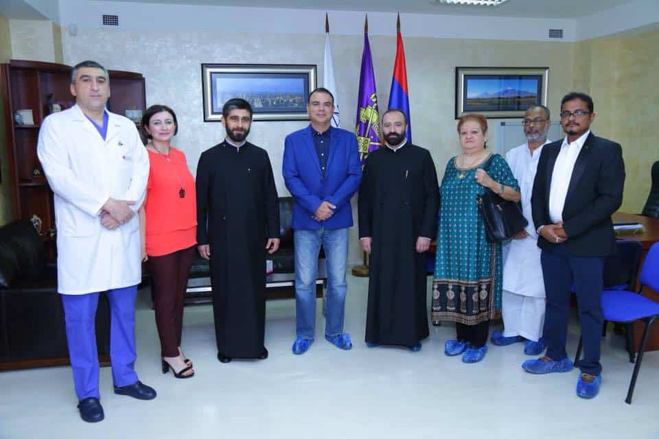 Ամենայն Հայոց Կաթողիկոսն այցելեց «Իզմիրլյան» բժշկական կենտրոն (նկարներ) 13 17 2
