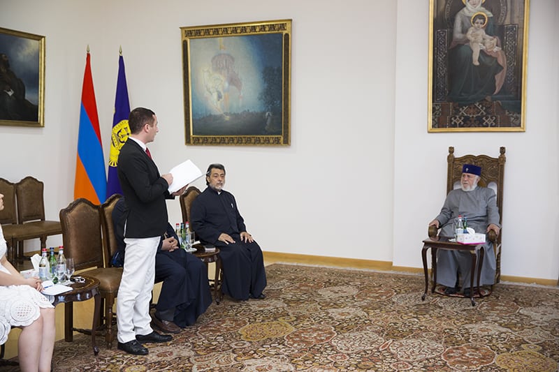 Ամենայն Հայոց Կաթողիկոսը հանդիպեց համահայկական երիտասարդական հավաքի կազմակերպիչ խմբի հետ (նկարներ) 13 3 2 2