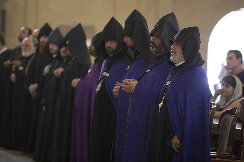 Համահայկական երիտասարդական հավաքն ամփոփվեց ուխտի պատարագով (նկարներ) 22 8 11