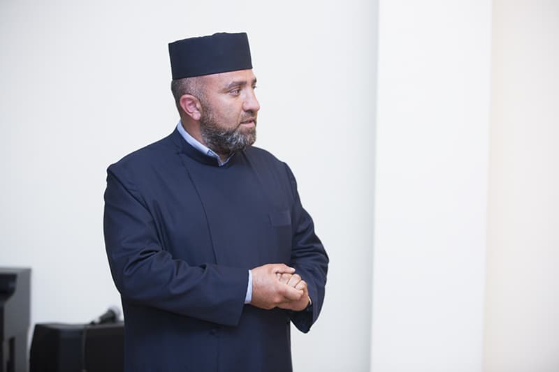 Ամենայն Հայոց Կաթողիկոսը հանդիպեց «Ախլցխա» պարային համույթի սաների հետ (նկարներ) 14 24 3