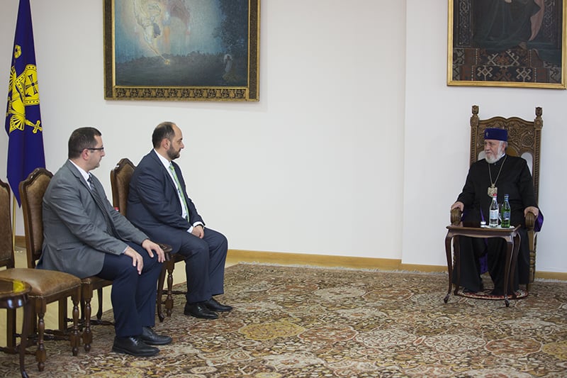 Ամենայն Հայոց Կաթողիկոսն ընդունեց ՀՀ Կրթության և գիտության նախարարին (նկարներ) 14 30.03
