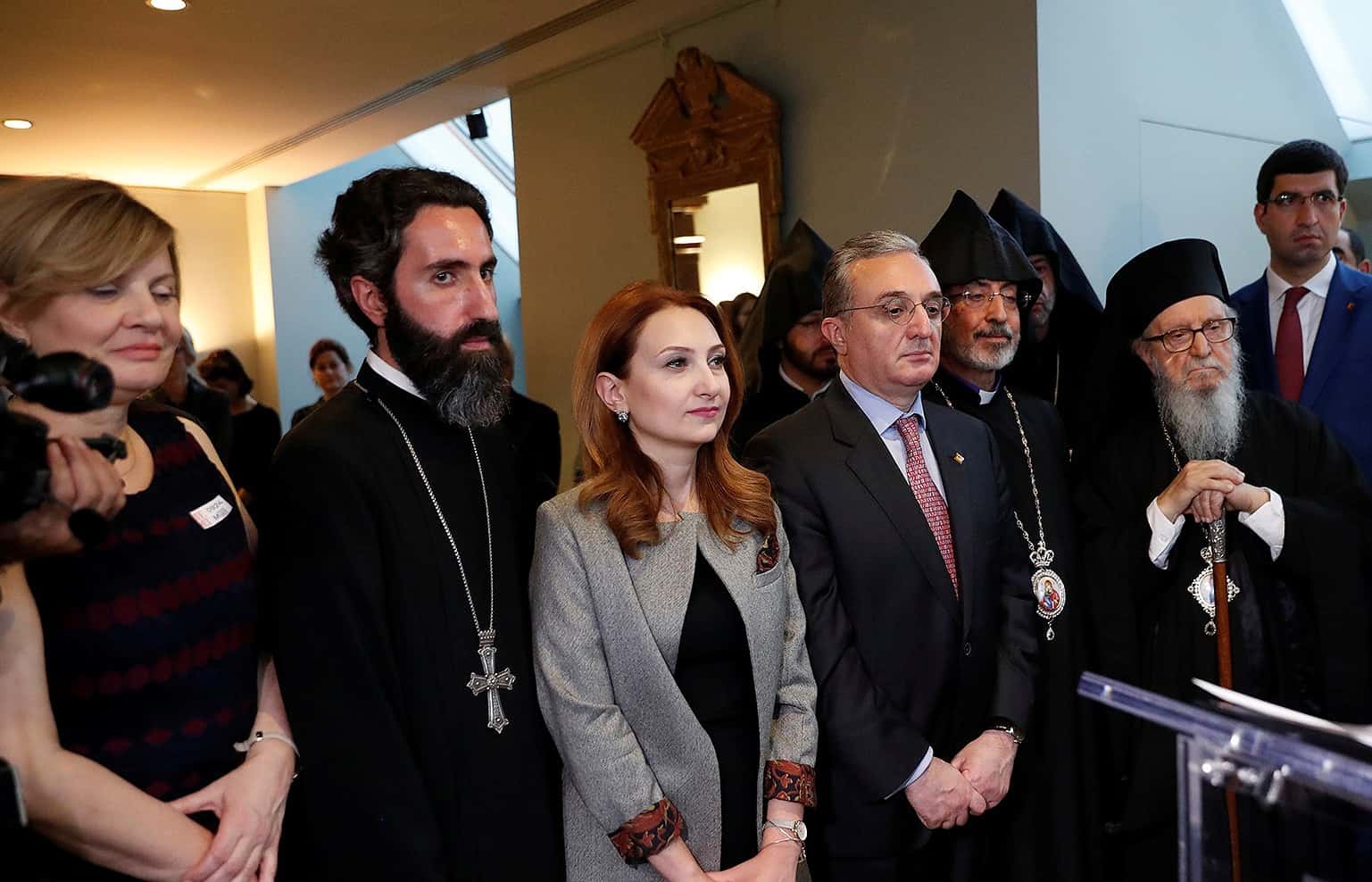 Ամենայն Հայոց Կաթողիկոսը Նյու Յորքում ներկա գտնվեց «Մետրոպոլիտան» արվեստի թանգարանում կազմակերպված «Հայաստա՛ն» ցուցահանդեսի պաշտոնական բացման արարողությանը 17 25 6