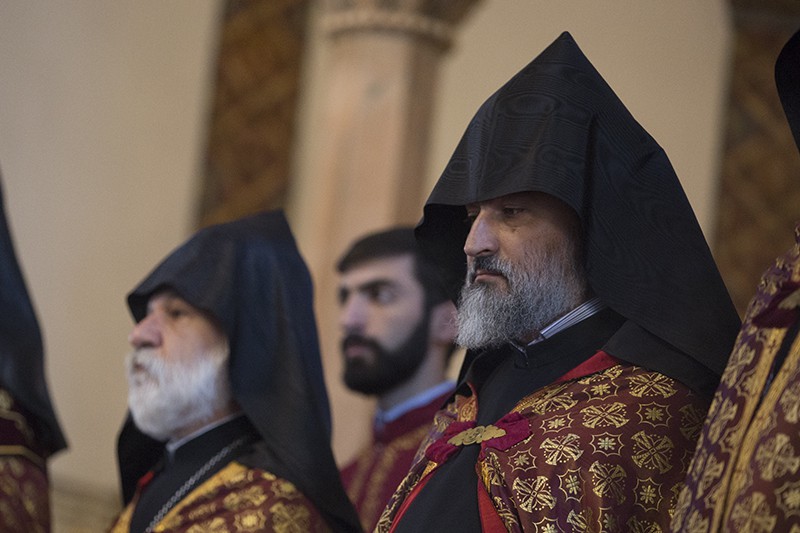 Մայր Աթոռ Սուրբ Էջմիածնում Շառլ Ազնավուրի համար կատարվեց հոգեհանգստյան կարգ (նկարներ) 15 06 4