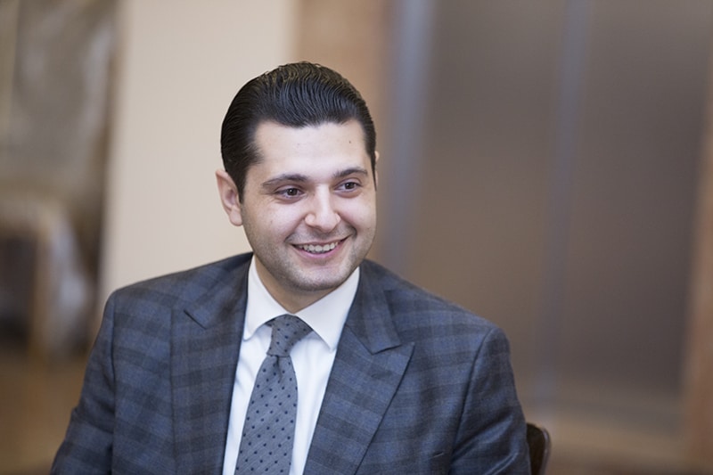 Ամենայն Հայոց Կաթողիկոսն ընդունեց Արմավիրի մարզպետին 13 05.02