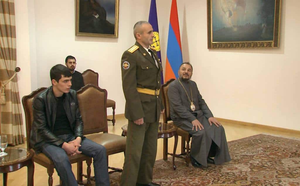 Ամենայն Հայոց Կաթողիկոսն ընդունեց բուժումից վերադարձած զինվորականներին (նկարներ) 15 6 4 4