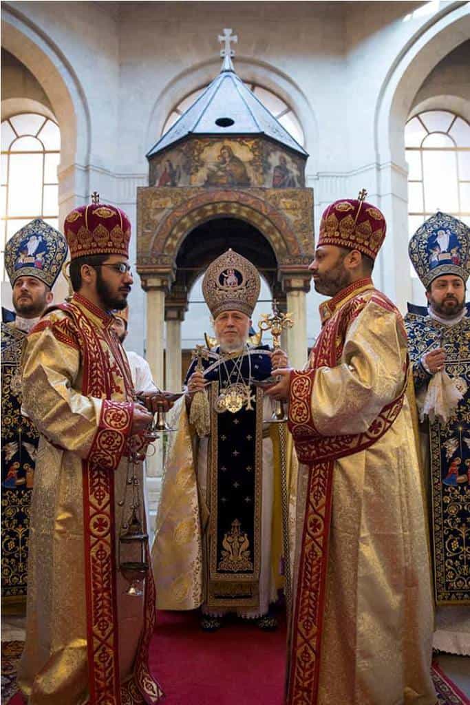 Ամենայն Հայոց Կաթողիկոսը համայն հայությանը հղեց Տիրոջ Ս. Ծննդյան և Աստվածհայտնության ավետիսը (նկարներ) 18 07 Cnund 2019