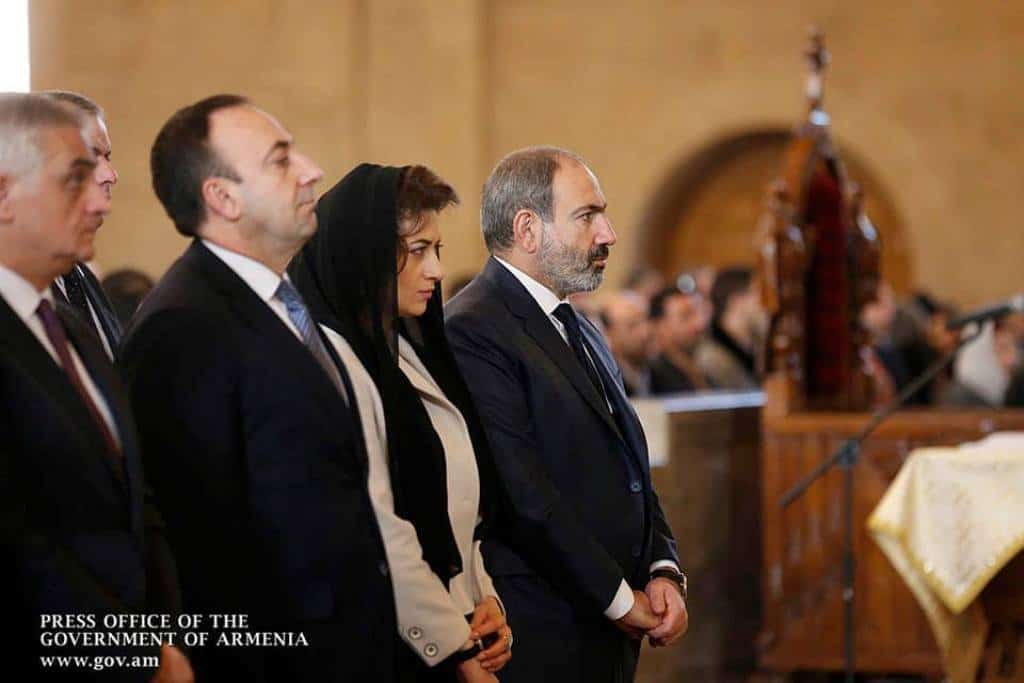 Ամենայն Հայոց Կաթողիկոսը համայն հայությանը հղեց Տիրոջ Ս. Ծննդյան և Աստվածհայտնության ավետիսը (նկարներ) 19 08 Cnund 2019