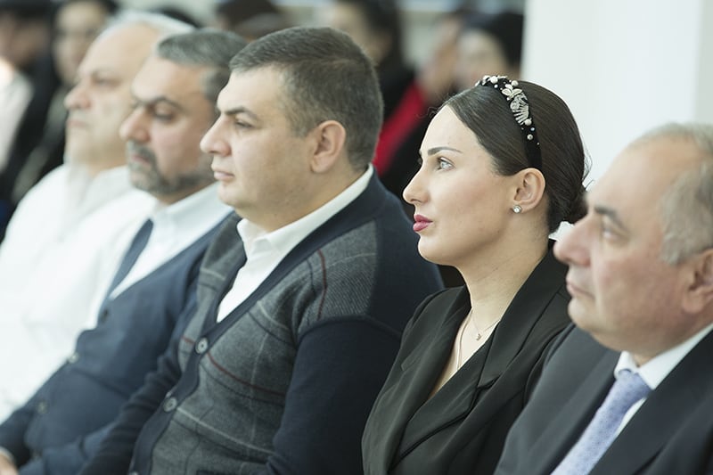 Ամենայն Հայոց Կաթողիկոսը շնորհավորեց Մայր Աթոռի պաշտոնեությանը (նկարներ) 16 10 5