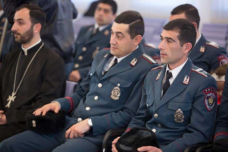 Ամենայն Հայոց Կաթողիկոսն իր օրհնությունը բաշխեց ՀՀ ոստիկանության կրթահամալիրի ուսանողներին (նկարներ) 16 08.03.5