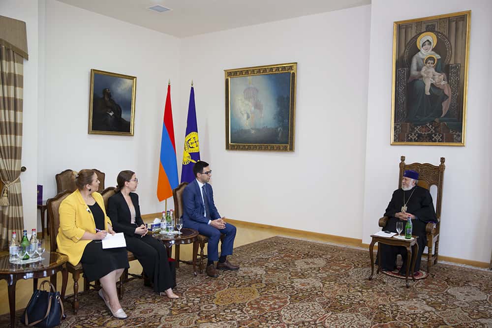 Ամենայն Հայոց Կաթողիկոսն ընդունեց ՀՀ արդարադատության նախարարին 12 19 1 1