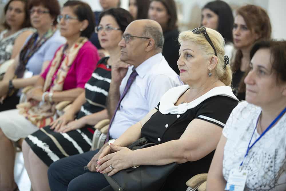 Ամենայն Հայոց Կաթողիկոսը հանդիպեց սփյուռքահայ ուսուցիչների հետ 17 22 1 6