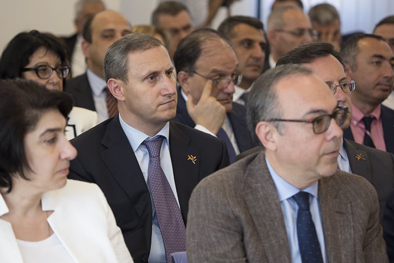 Ամենայն Հայոց Կաթողիկոսն ընդունեց ՀՀ դիվանագիտական ծառայության մարմինների ղեկավարների համաժողովի մասնակիցներին 15 29 4