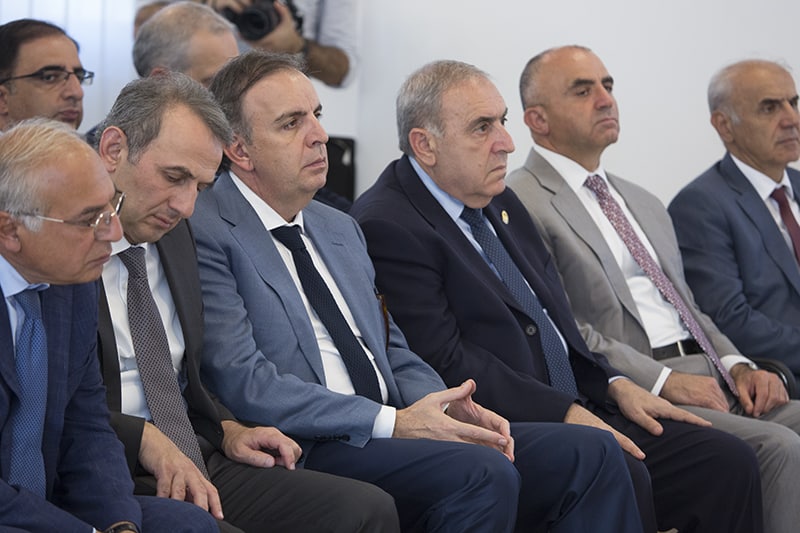 Ամենայն Հայոց Կաթողիկոսն ընդունեց ՀՀ դիվանագիտական ծառայության մարմինների ղեկավարների համաժողովի մասնակիցներին 20 29 9