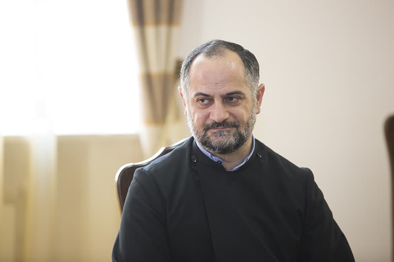 Ամենայն Հայոց Կաթողիկոսն ընդունեց Ֆրանսիայից ժամանած ուխտավորներին (նկարներ) 15 13 2 4