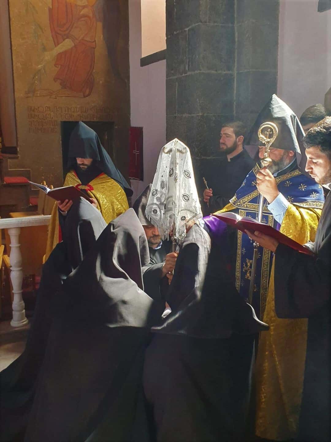Ամենայն Հայոց Կաթողիկոսն ընդունեց վարդապետական աստիճանի արժանացած եկեղեցականներին (նկարներ) 14 13 3 3