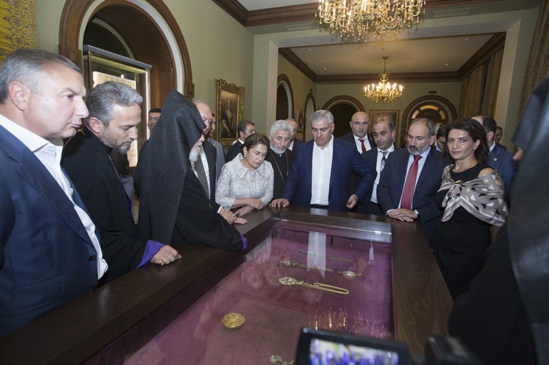 Տեղի ունեցավ հիմնանորագված Վեհարանի բացման արարողությունը (նկարներ) 24 18 13