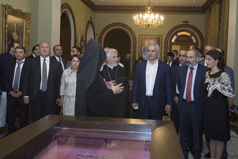 Տեղի ունեցավ հիմնանորագված Վեհարանի բացման արարողությունը (նկարներ) 25 18 14