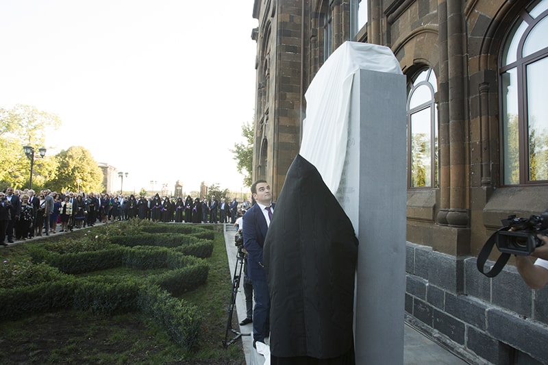 Տեղի ունեցավ հիմնանորագված Վեհարանի բացման արարողությունը (նկարներ) 30 18 19