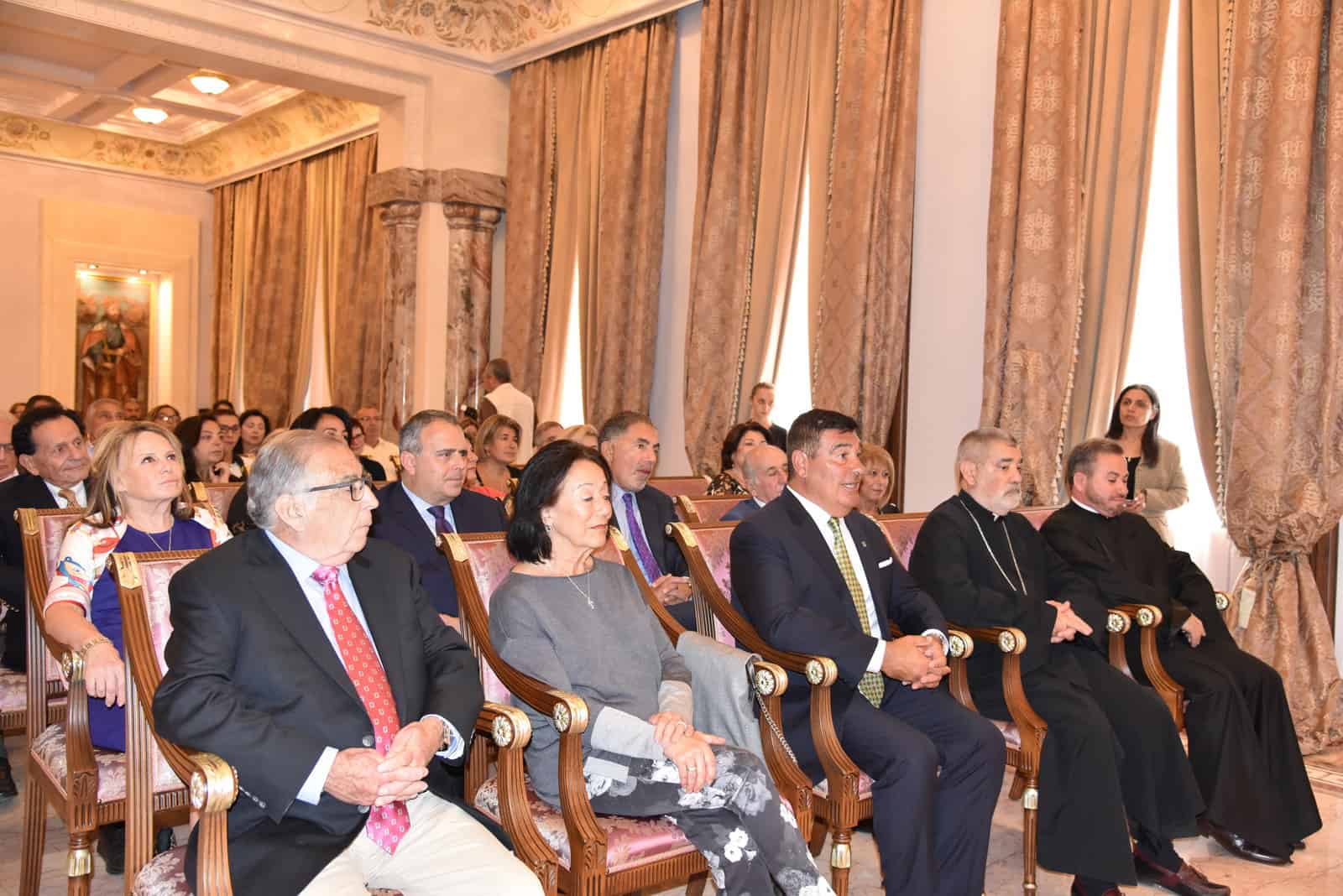 Ամենայն Հայոց Կաթողիկոսն ընդունեց Հայ օգնության ֆոնդի տնօրենների և հոգաբարձուների խորհուրդների անդամներին (նկարներ) 13 26 3 2
