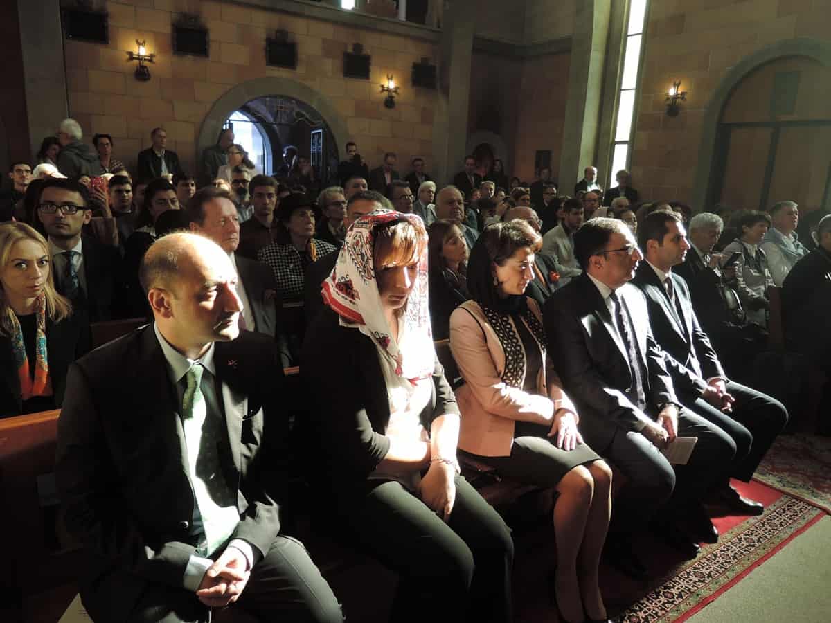 Հայրապետական Սուրբ Պատարագ Ժնևի Սուրբ Հակոբ եկեղեցու 50-ամյակի առիթով (նկարներ) 15 13 4