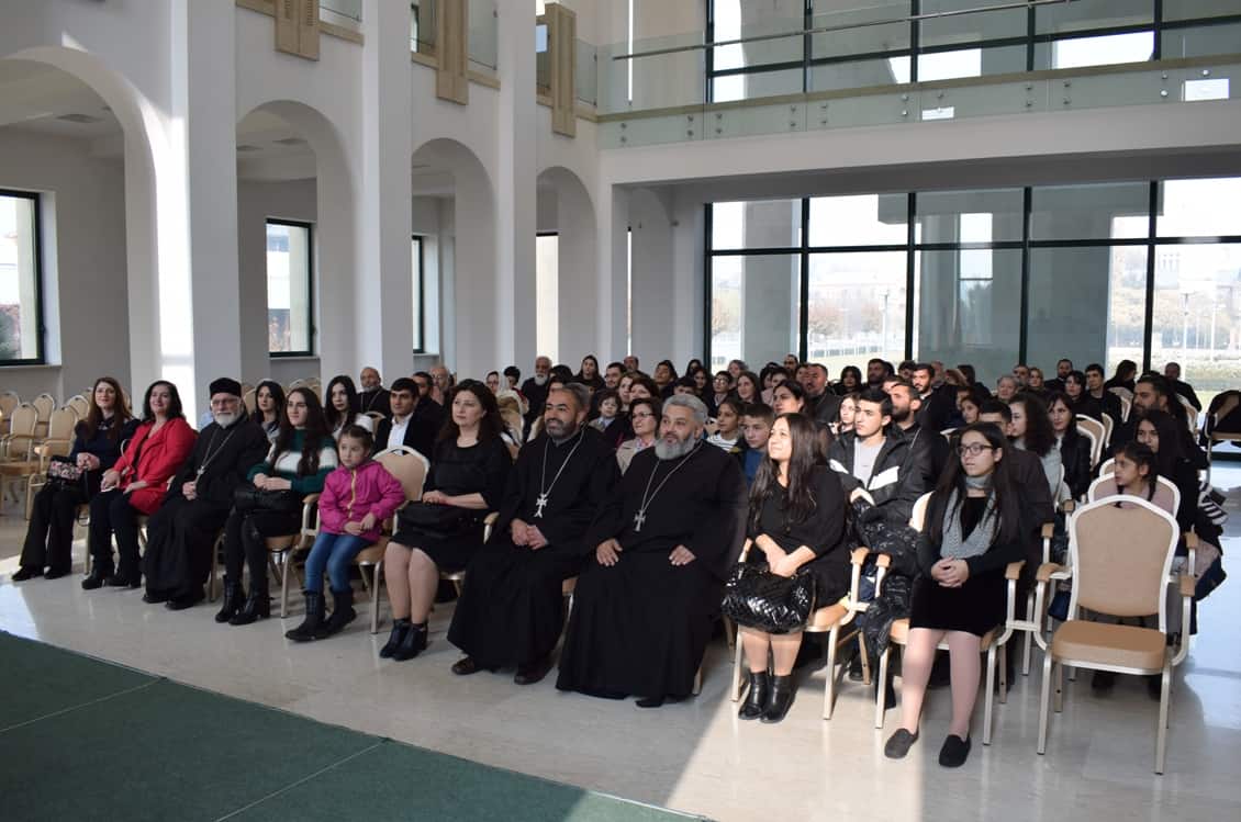 Ամենայն Հայոց Կաթողիկոսը հանդիպեց բազմազավակ քահանաների ընտանիքների հետ (նկարներ) 17 29 2 6