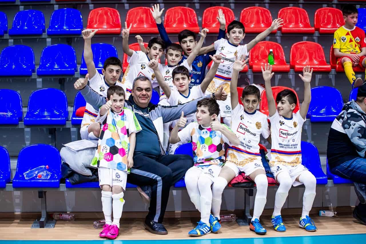 Մայր Աթոռի «Քյուրքչյան» երեխաների աջակցության կենտրոնի սաները հաղթանակ տարան մինիֆուտբոլի 16-րդ միջազգային մրցաշարում 15 10.12.04