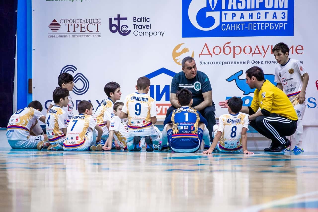 Մայր Աթոռի «Քյուրքչյան» երեխաների աջակցության կենտրոնի սաները հաղթանակ տարան մինիֆուտբոլի 16-րդ միջազգային մրցաշարում 23 10.12.13