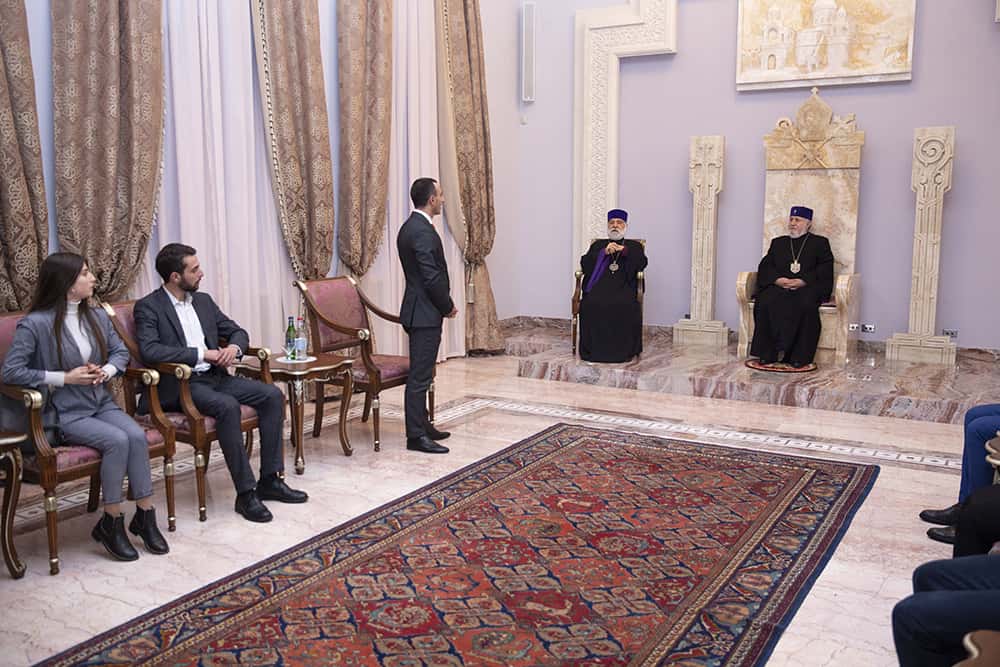 Ամենայն Հայոց Կաթողիկոսը հյուրընկալեց Հայաստանի ազգային պոլիտեխնիկական համալսարանի ուսանողական խորհրդի անդամներին (նկարներ) 13 27 2 2