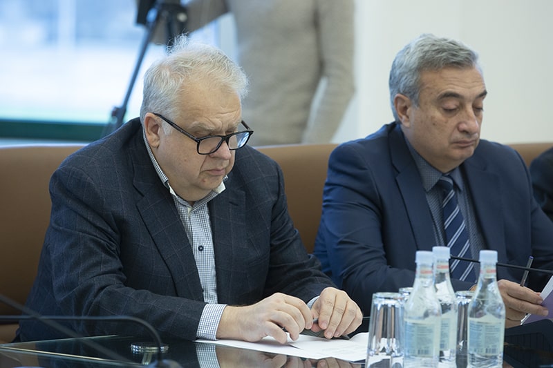 «Հայրենիքի և ընտանիքի գաղափարները Մայր Աթոռ Սուրբ Էջմիածնի հրատարակություններում» գիտաժողով Մայր Աթոռում (նկարներ) 17 6 3 6