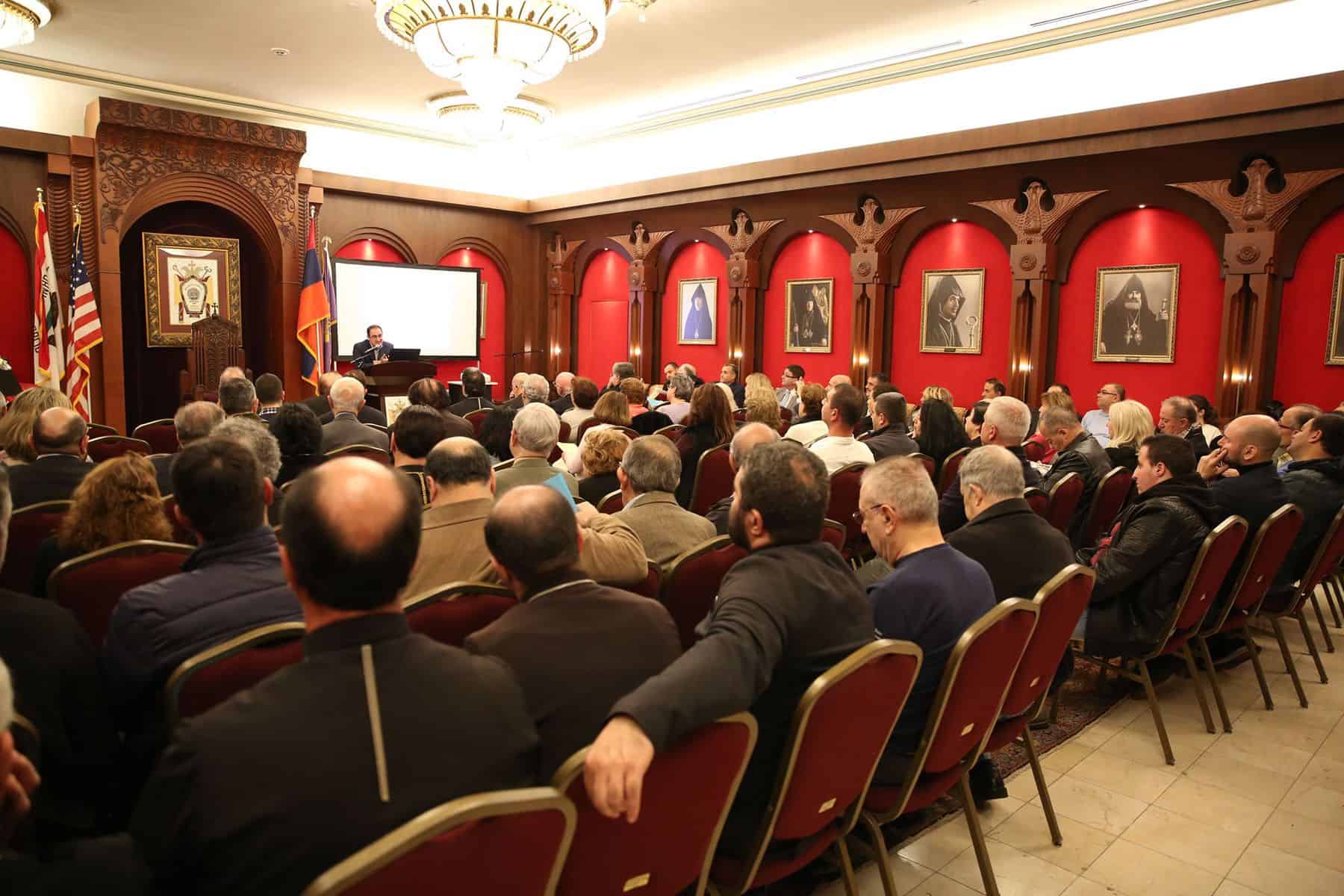 AMN Hovnan arkhepiskop 2