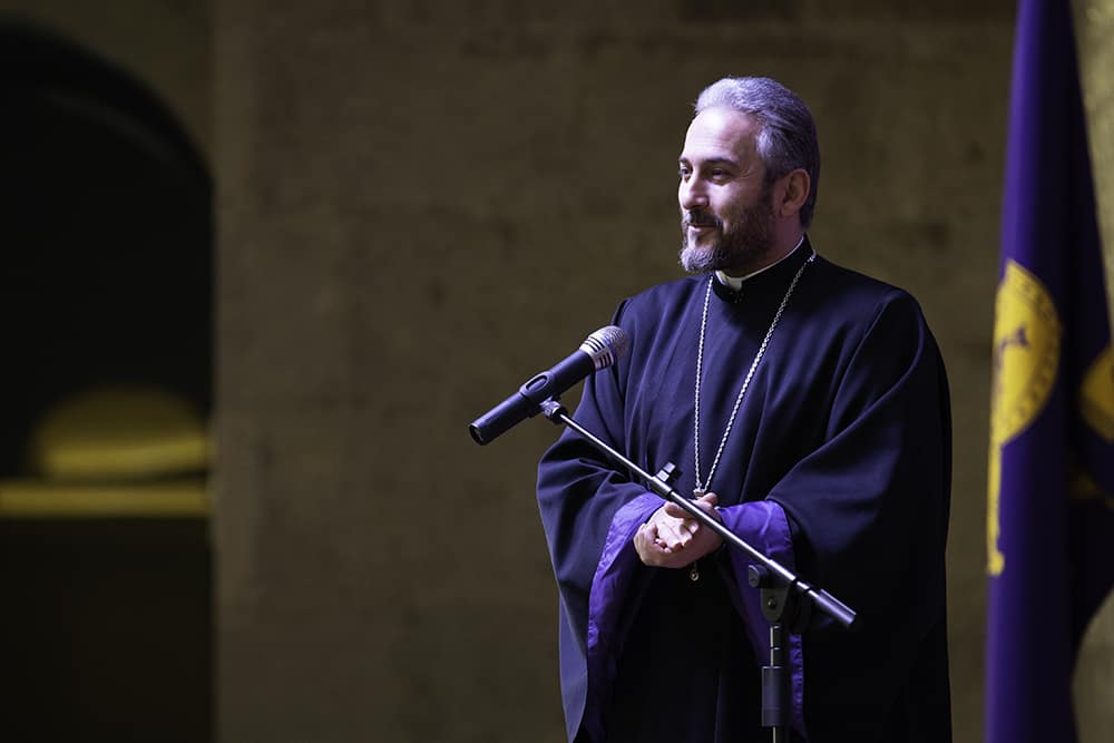 Ամենայն Հայոց Կաթողիկոսը շնորհավորեց Մայր Աթոռի պաշտոնեությանը (նկարներ) 17 8 6