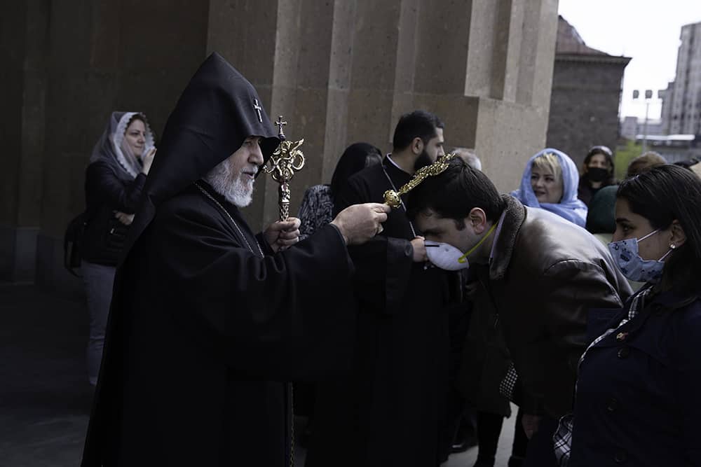 Հայրապետական Սուրբ Պատարագ Սուրբ Հարության տոնի առիթով (նկարներ) 22 12 11