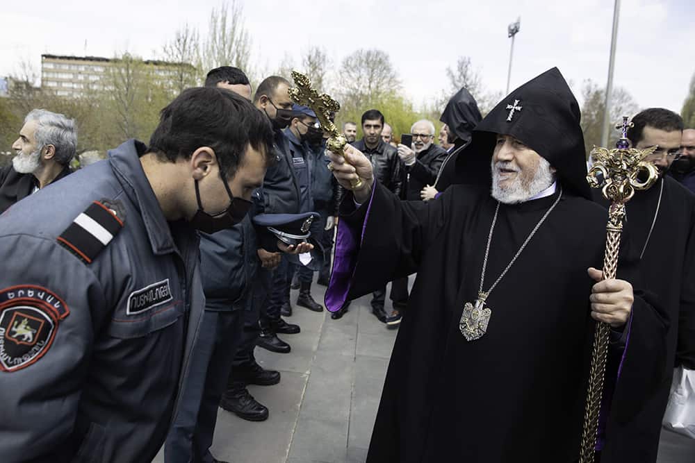 Հայրապետական Սուրբ Պատարագ Սուրբ Հարության տոնի առիթով (նկարներ) 23 12 12