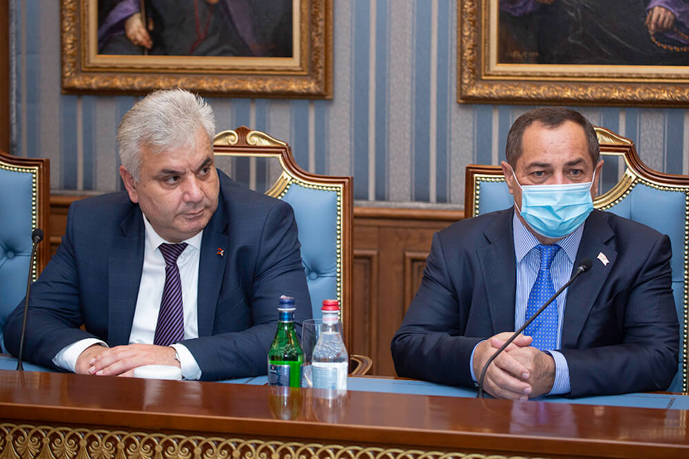 Ամենայն Հայոց Կաթողիկոսն ընդունեց Արցախի Ազգային ժողովի պատվիրակությանը (նկարներ) 18 25 7