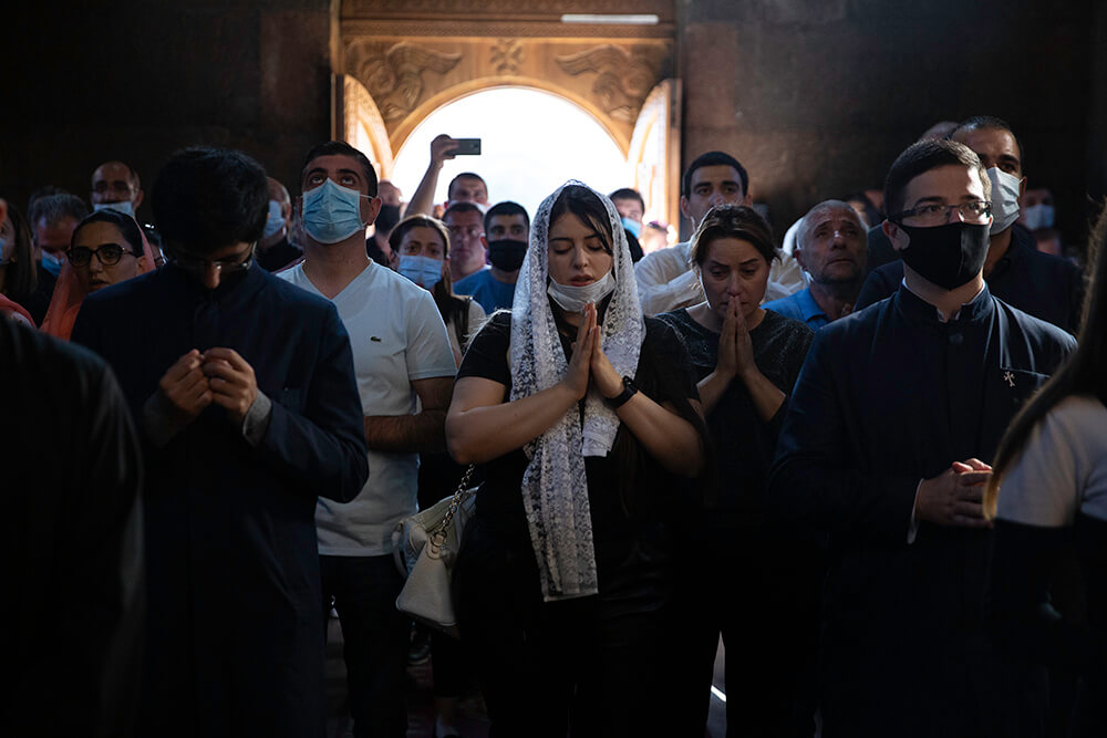 Հանրապետական մաղթանքի ընթացքում Ամենայն Հայոց Կաթողիկոսը հանդես եկավ ուղերձով (նկարներ, տեսանյութ) 17 29 6