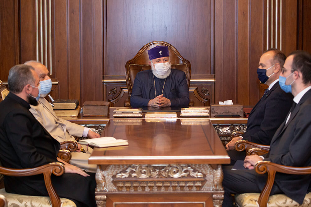 Ամենայն Հայոց Կաթողիկոսը հրաժեշտի հանդիպում ունեցավ ՀՀ-ում Իտալիայի դեսպանի հետ (նկարներ) 12 13 1