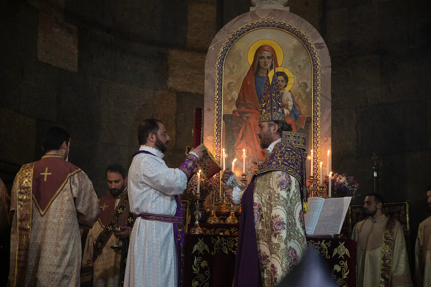Սուրբ Ծննդյան Ճրագալույցի պատարագը Սուրբ Գայանե վանքում (Տեսանյութ) 12 05 1