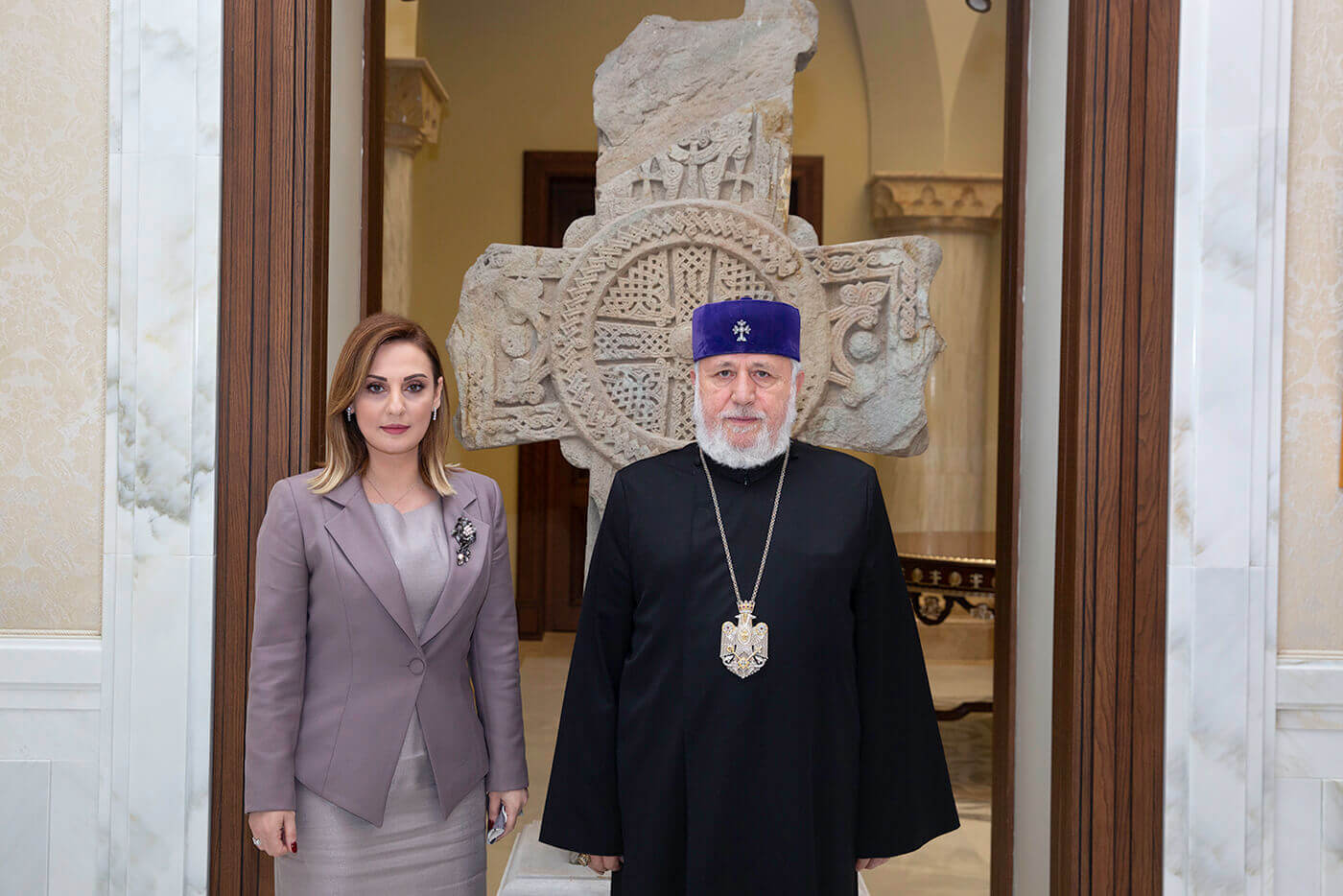 Ամենայն Հայոց Կաթողիկոսն ընդունեց Լիբանանի երիտասարդության և սպորտի նախարարին 15 22 4