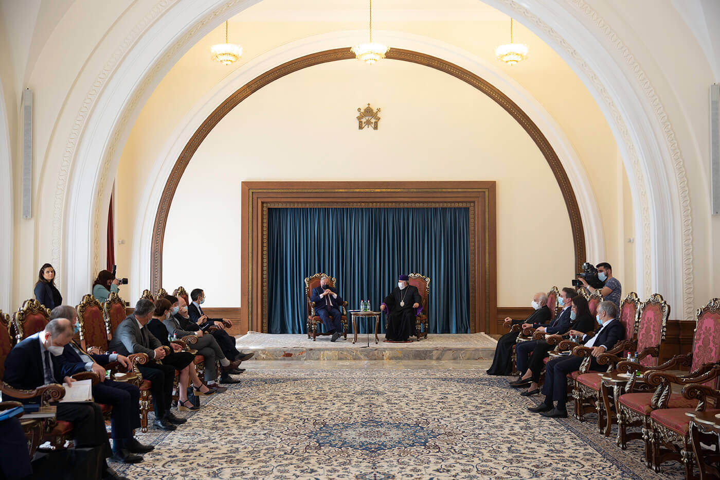 Ամենայն Հայոց Կաթողիկոսն ընդունեց Ֆրանսիայի Սենատի պատվիրակությանը (նկարներ) 14 25 2 3