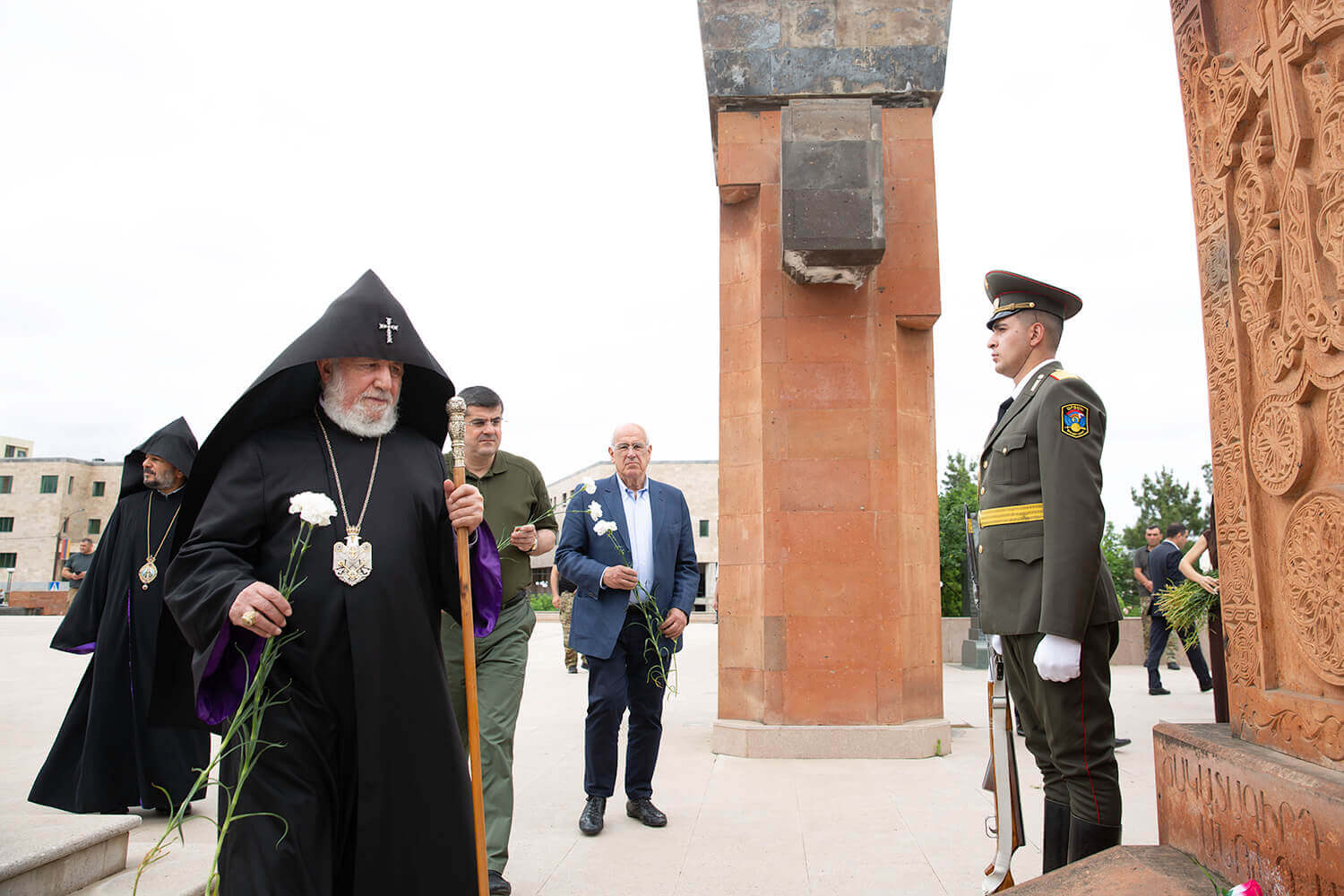 Մեկնարկեց Ամենայն Հայոց Կաթողիկոսի հայրապետական այցն Արցախի Հանրապետություն (նկարներ) 26 04 2