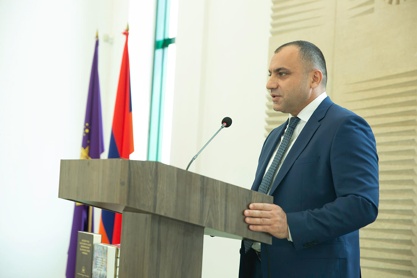 Մայր Աթոռ Սուրբ Էջմիածնում տեղի ունեցավ գրքերի շնորհանդես (նկարներ) 14 23 3