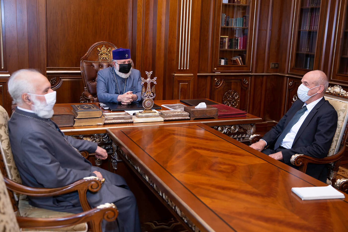 Ամենայն Հայոց Կաթողիկոսը հրաժեշտի հանդիպում ունեցավ ՀՀ-ում Գերմանիայի դեսպանի հետ 12 07.01 1