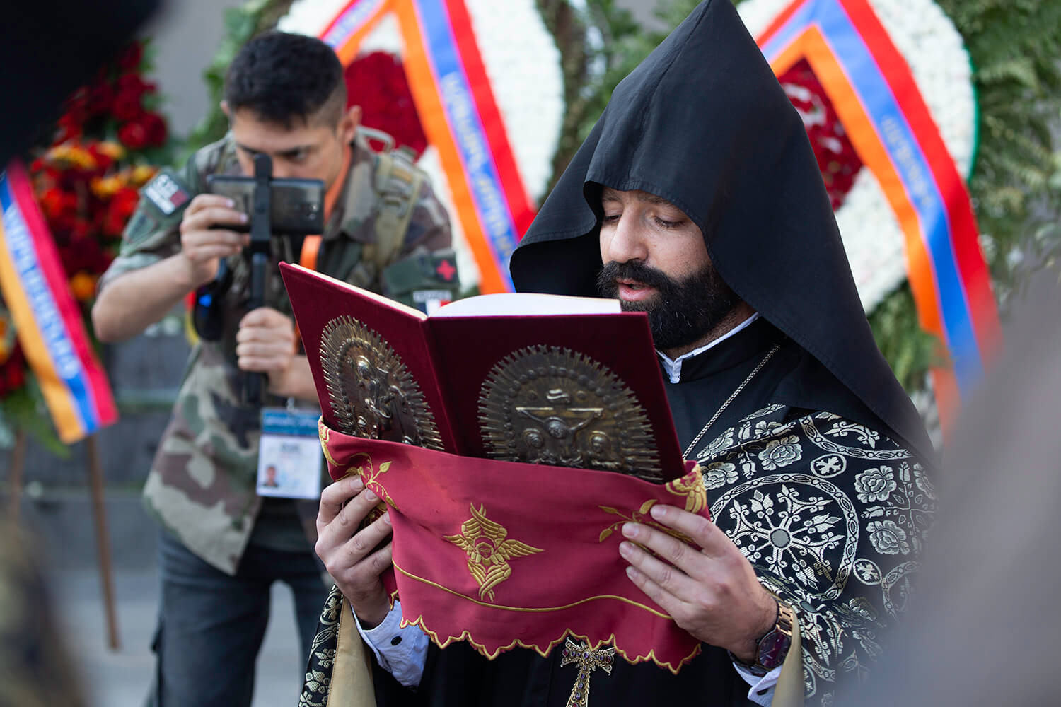 Ամենայն Հայոց Կաթողիկոսն այցելեց «Եռաբլուր» զինվորական պանթեոն (նկարներ) 25 21 3 14